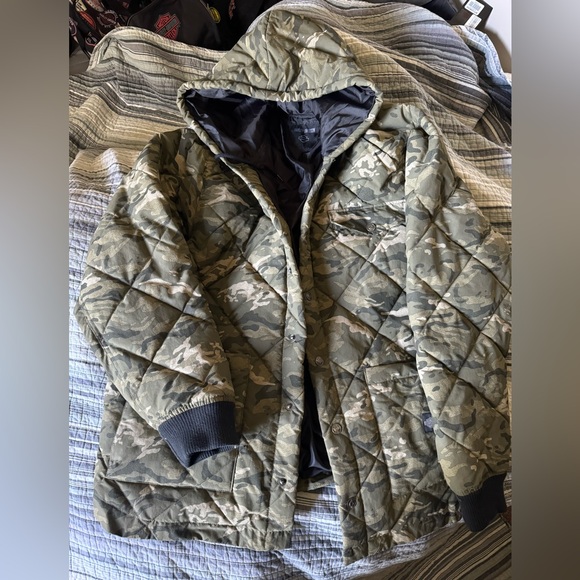 Men's Forever Harley Camo Jacket (BRAND NEW)
Part Number: 97405-23VM - Picture 2 of 8